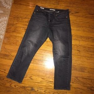 Size 28 Wedgie Straight Levi’s